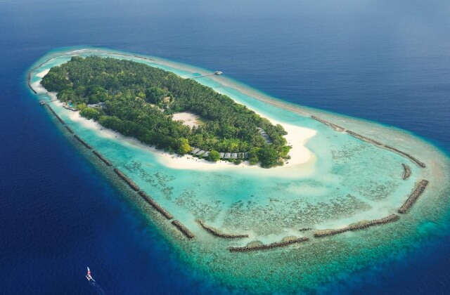 billiga hotell maldiverna - royal island resort and spa